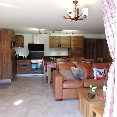 Grand Familial Avec Garage Et Wifi, 3 Pour 8 Personnes - Fr-1-598-55 Apartment
