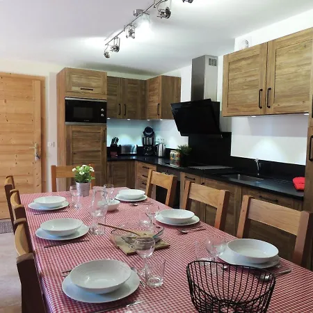 Grand Familial Avec Garage Et Wifi, 3 Pour 8 Personnes - Fr-1-598-55 Apartment